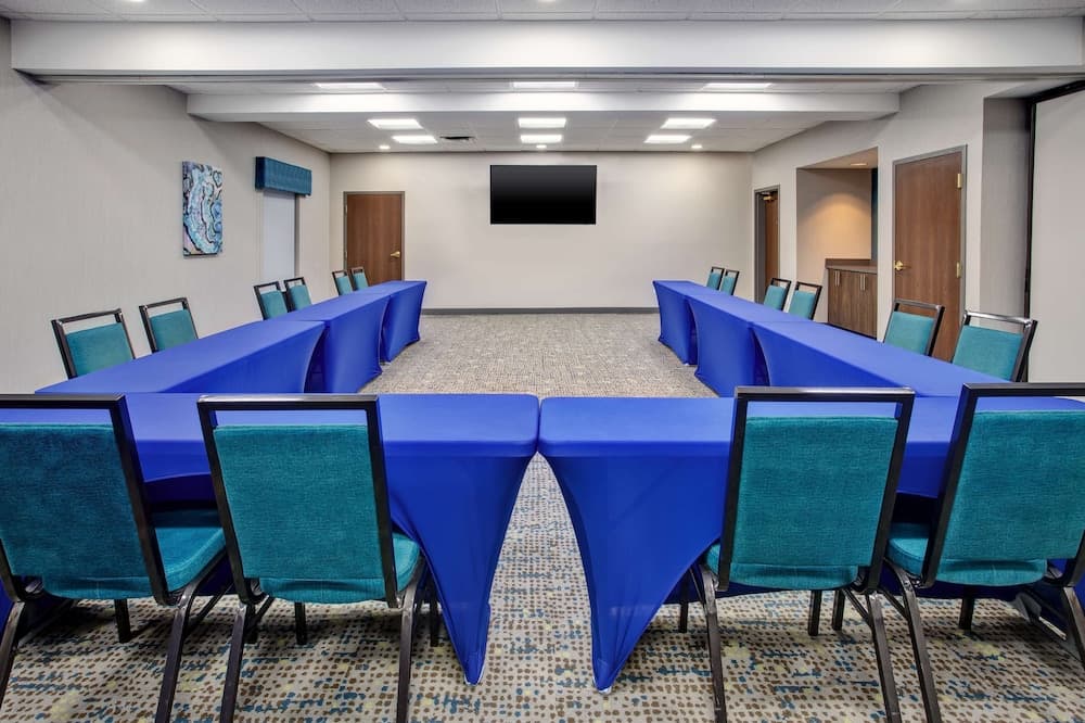 Hampton Inn & Suites Lady Lake/The Villages gallery photo in The Villages, FL — image 11
