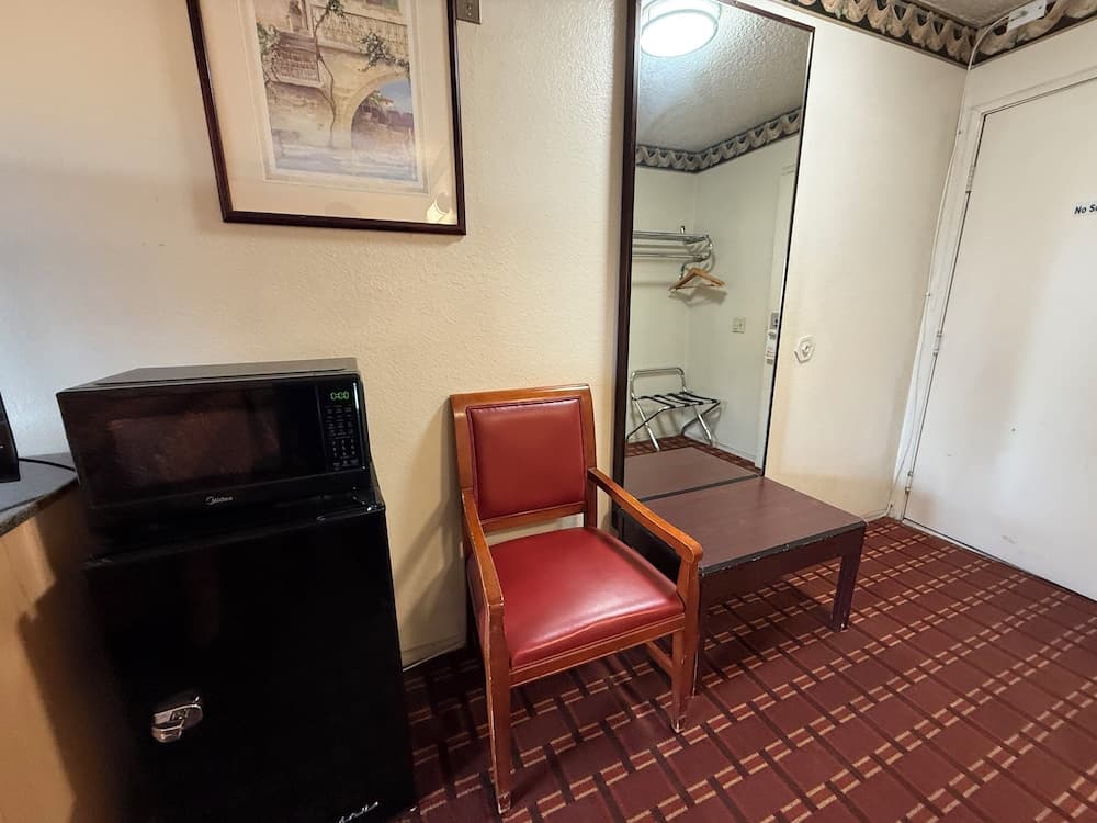 New Budget Inn gallery photo in Victorville, CA — image 23