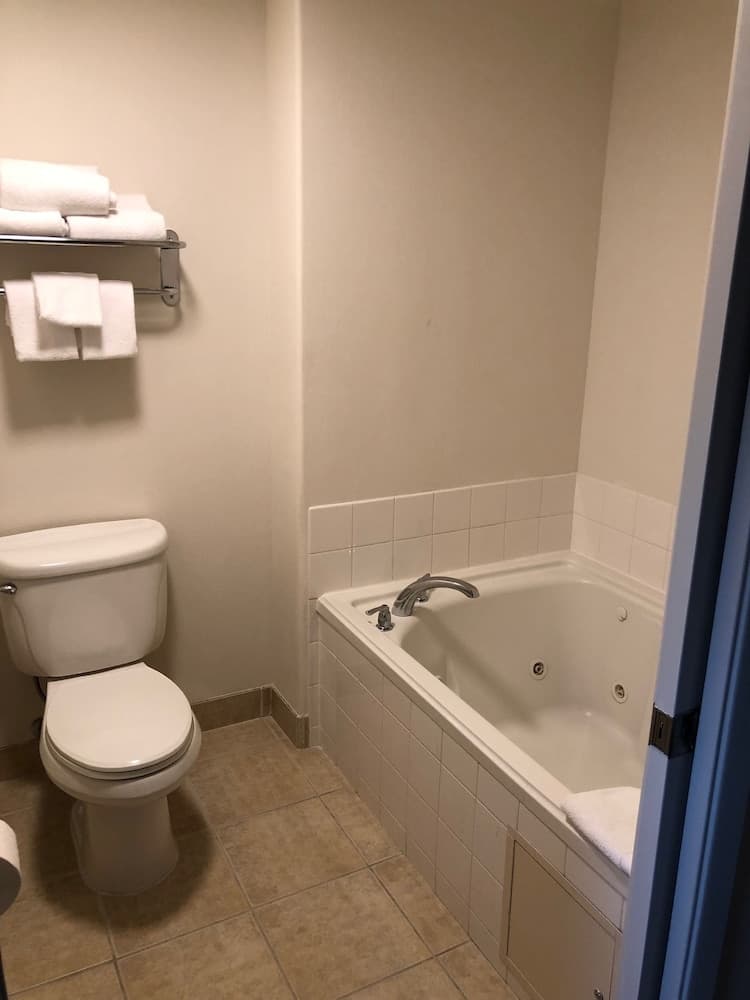 Holiday Inn Selma - Swancourt by IHG gallery photo in Selma, CA — image 13
