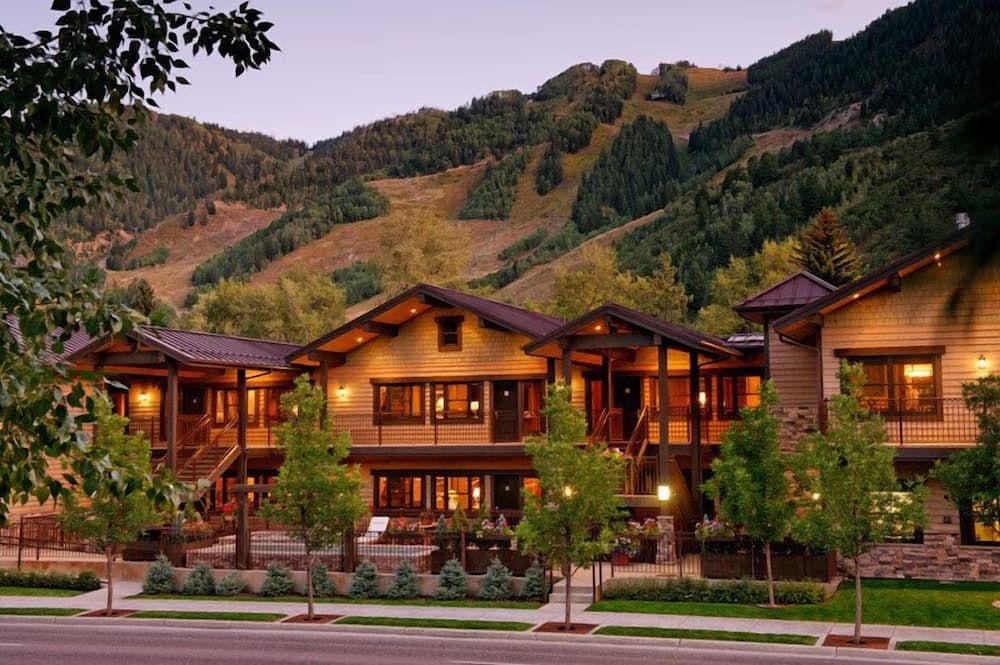 The Innsbruck Aspen by Frias property views in Aspen, CO — gallery photo 3