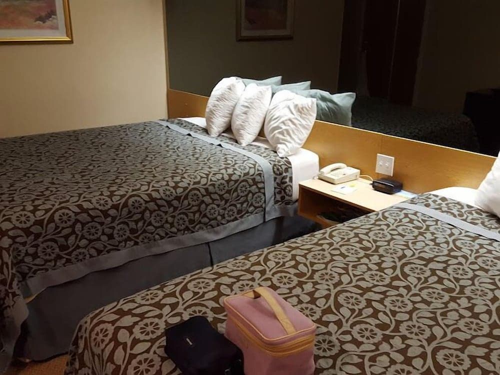 Sturbridge Hotel property views in Sturbridge, MA — gallery photo 3