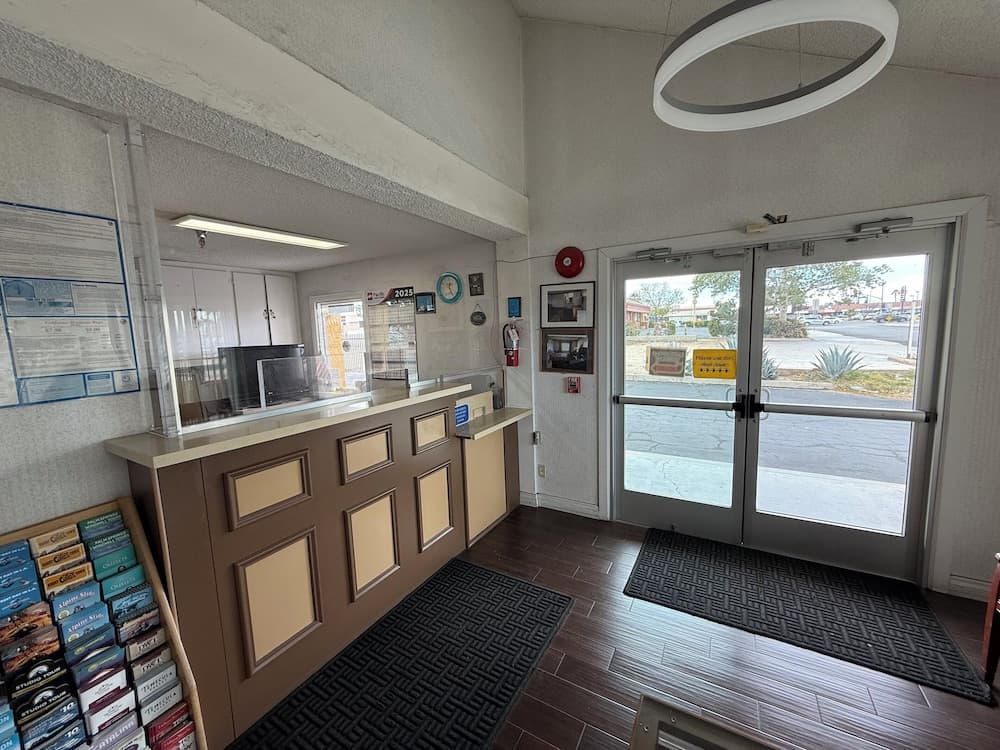 New Budget Inn interior in Victorville, CA — gallery photo 2