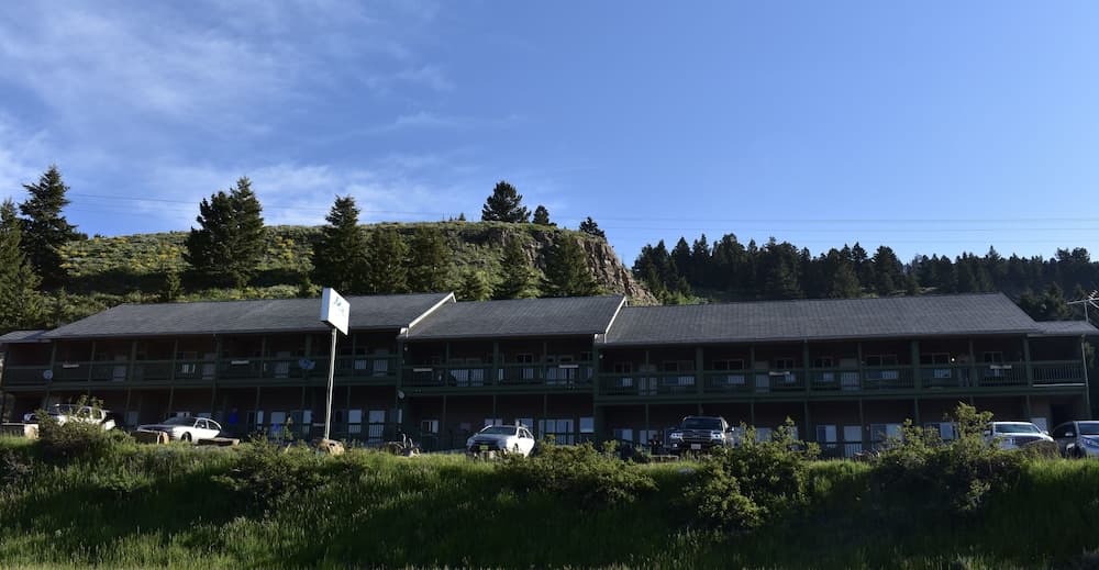 Lake View Suites featured exterior or lobby in West Yellowstone, MT — similar hotel