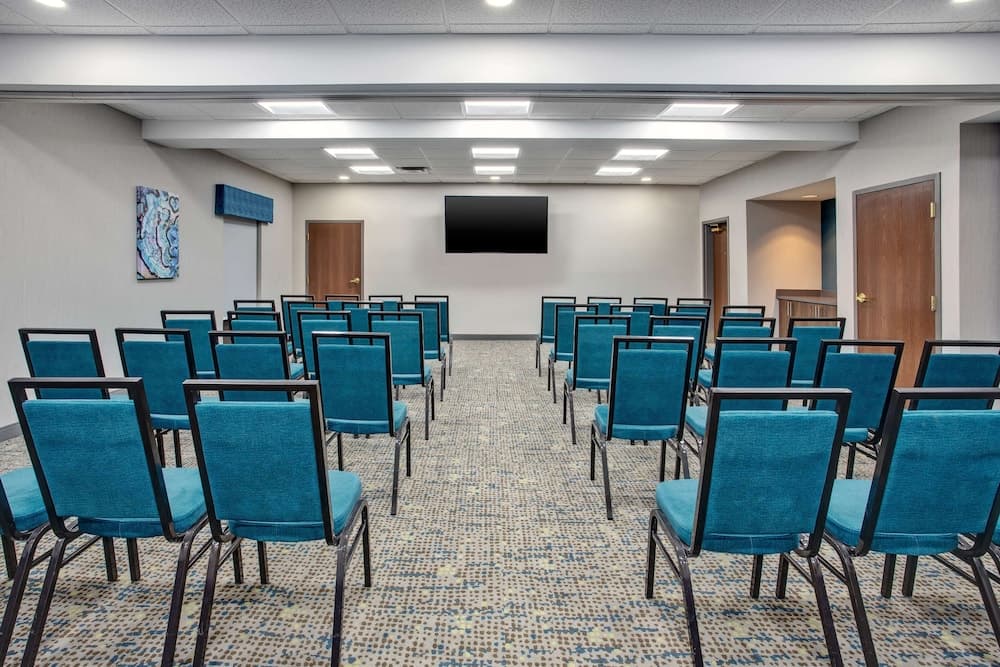 Hampton Inn & Suites Lady Lake/The Villages gallery photo in The Villages, FL — image 42