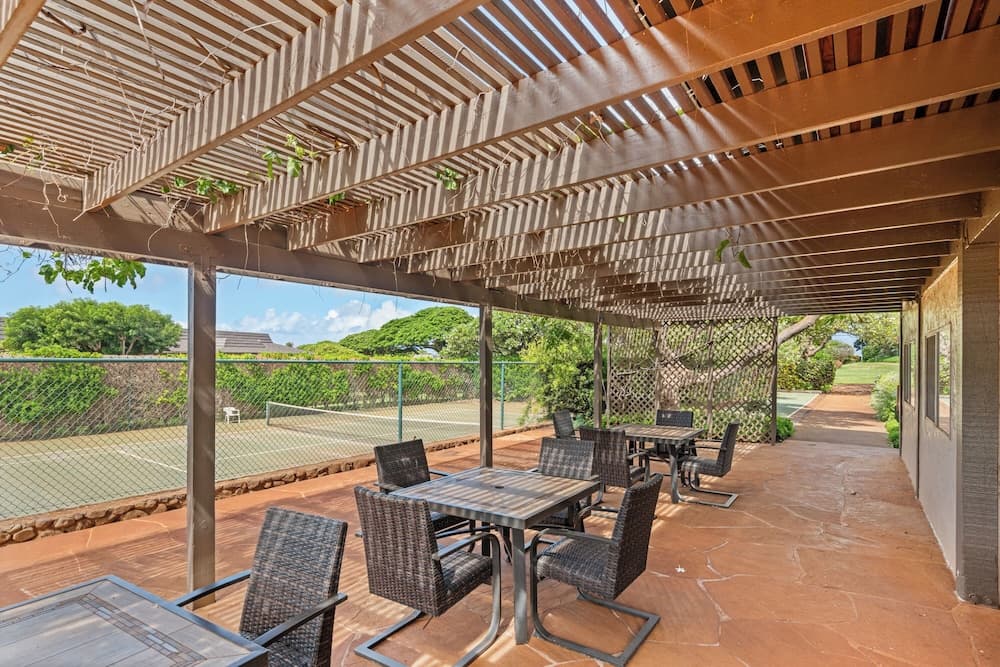 Kaanapali Plantation By Chase N Rainbows interior in Lahaina, HI — gallery photo 2