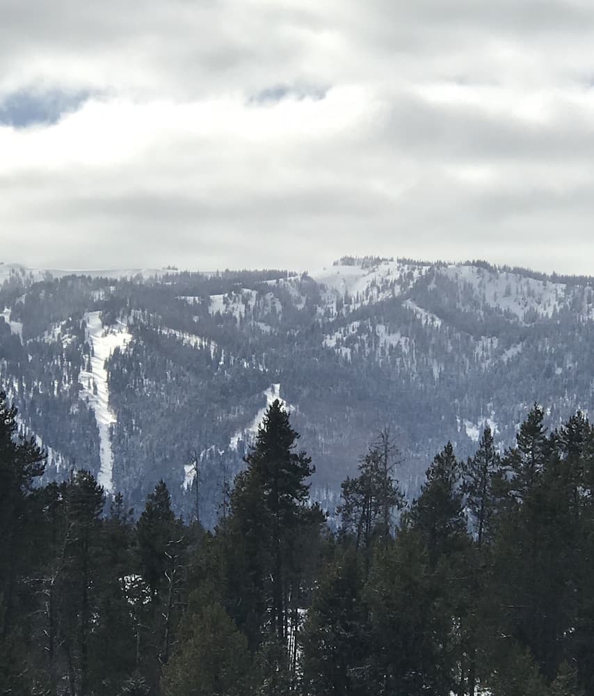 Boulder Creek Inn property views in Donnelly, ID — gallery photo 3