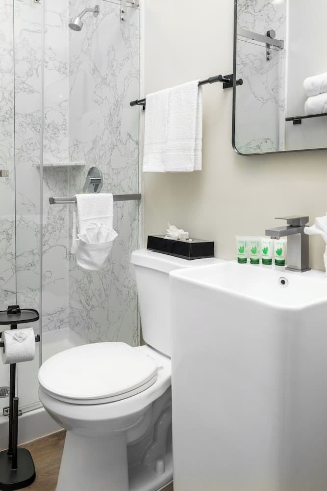 The LEEF Hotel gallery photo in Glendale, CA — image 13
