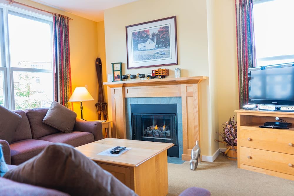 Long Trail House at Stratton Mountain Resort featured exterior or lobby in Stratton, VT — similar hotel