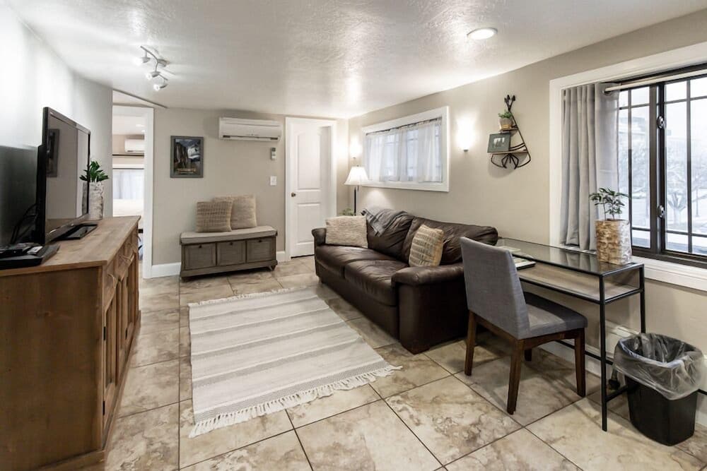 Aspenwood Manor South gallery photo in Provo, UT — image 133