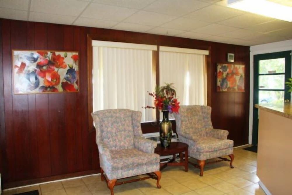 Scottish Inn property views in Madison Heights, VA — gallery photo 3