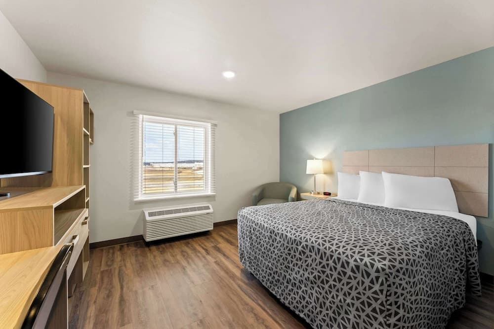 Woodspring Suites Easton Nazareth property views in Easton, PA — gallery photo 3