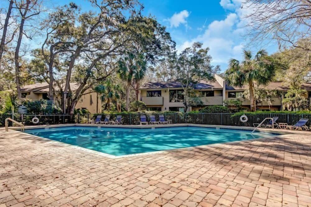3024 Club Villas interior in Fernandina Beach, FL — gallery photo 2
