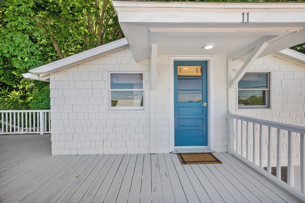 Marina Bay Cottages gallery photo in Waterford — image 23