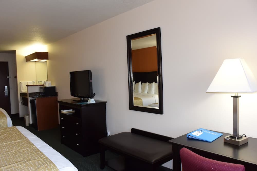 Travelodge Suites by Wyndham Newberg gallery photo in Newberg, OR — image 87