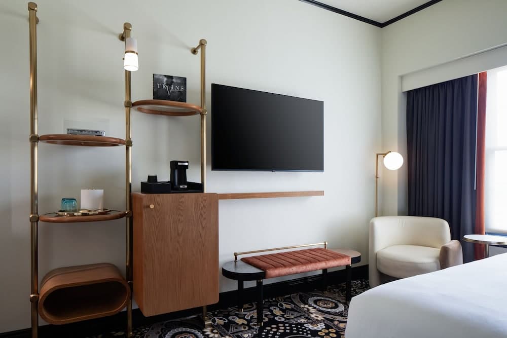 The Lasalle Hotel, Bryan College Station, A Tribute Portfolio Hotel interior in Bryan, TX — gallery photo 2