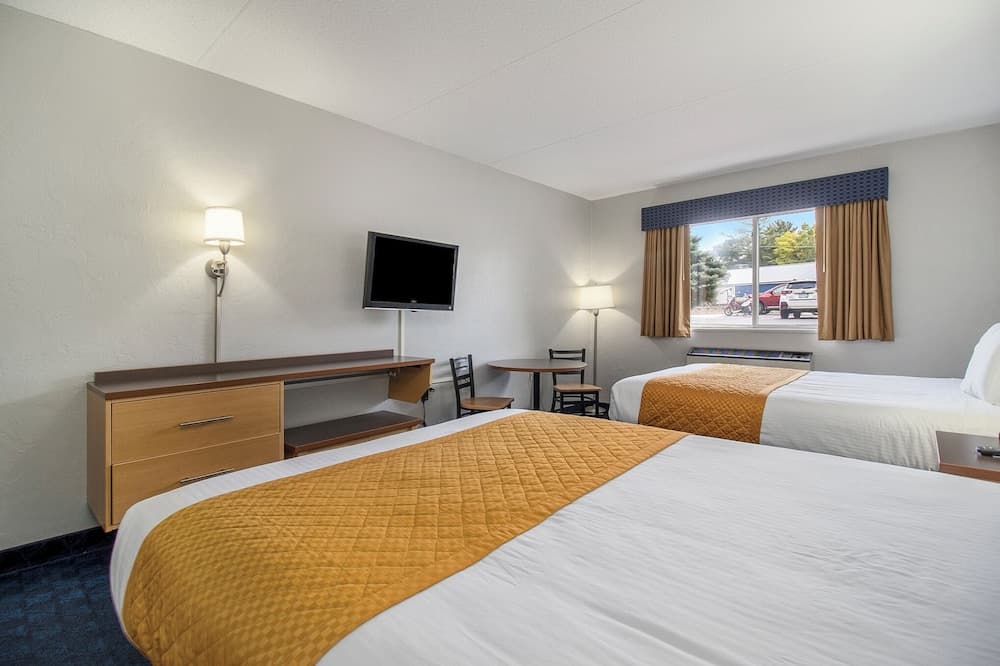 Dunes Waterfront Resort gallery photo in Mears, MI — image 60