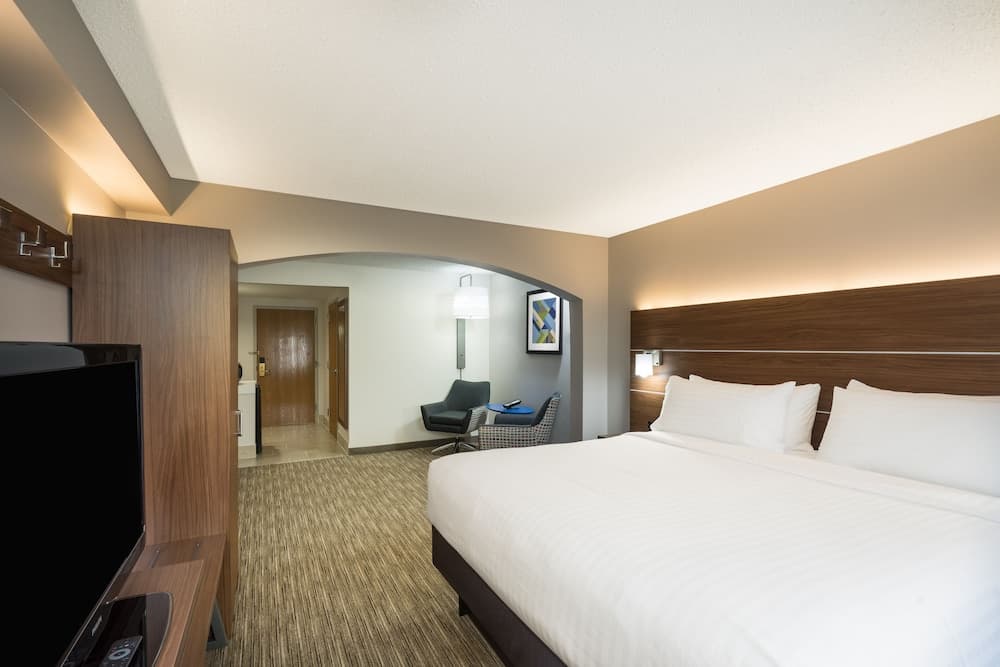 Holiday Inn Express Hotel & Suites Louisville East by IHG property views in Louisville, KY — gallery photo 3