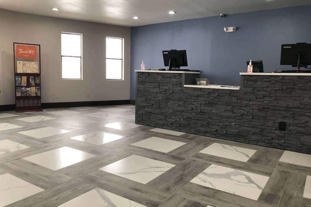 Days Inn by Wyndham Rawlins interior in Rawlins, WY — gallery photo 2