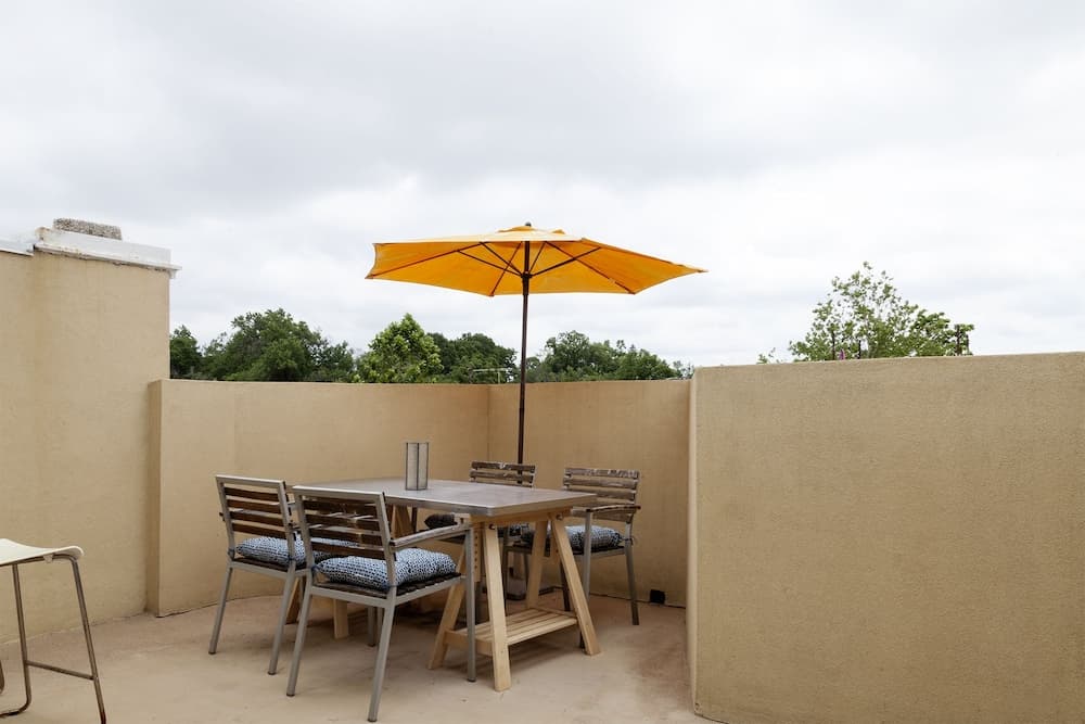 Amazing DC Home with Rooftop Deck featured exterior or lobby in Washington, DC — similar hotel