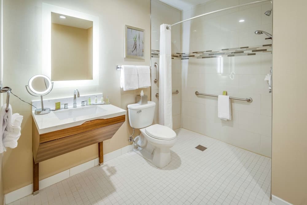 DoubleTree by Hilton Huntington gallery photo in Huntington, WV — image 54