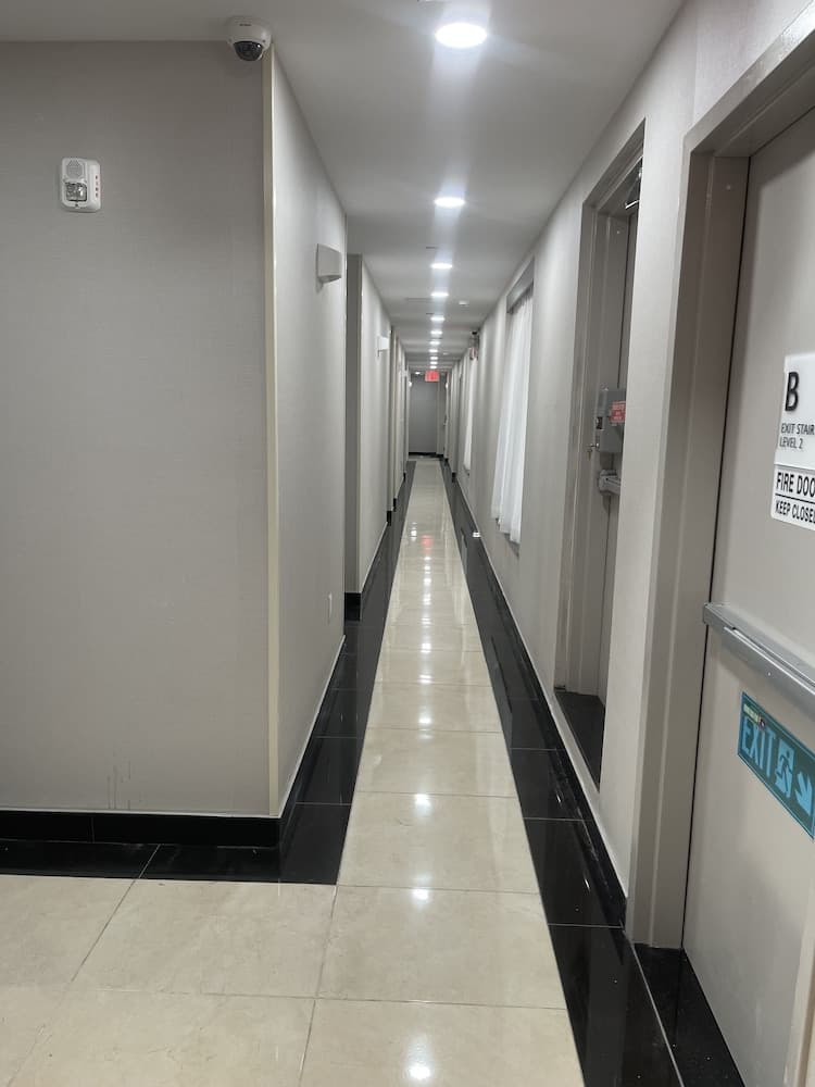 Park Bliss Hotel Bronx interior in Bronx, NY — gallery photo 2