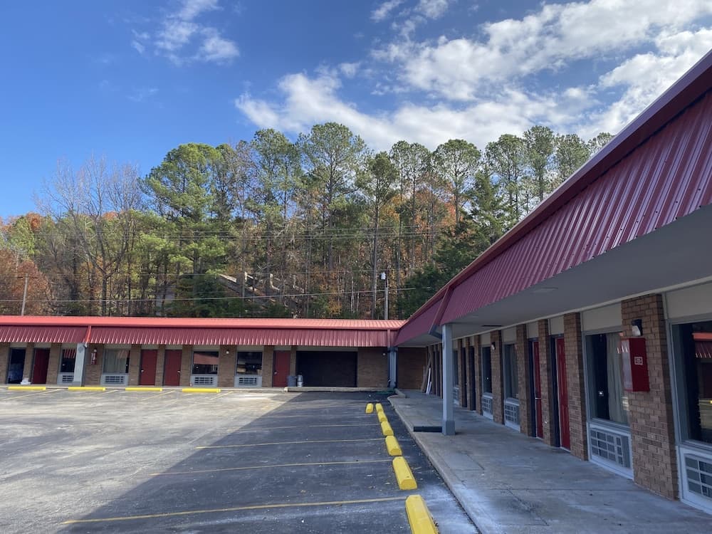 Red Roof Inn Jacksonville, AL interior in Jacksonville, AL — gallery photo 2