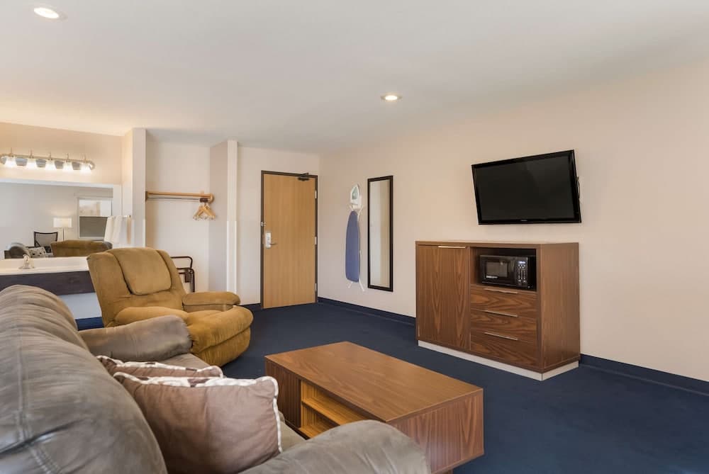 Americas Best Value Inn Sparks gallery photo in Sparks, NV — image 38