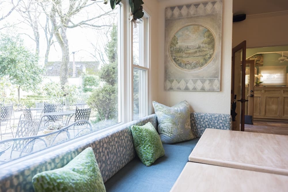 Cottage Grove Inn property views in Calistoga, CA — gallery photo 3