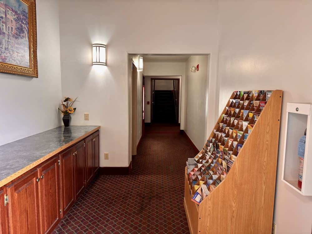 Passport Inn gallery photo in Paradise — image 34