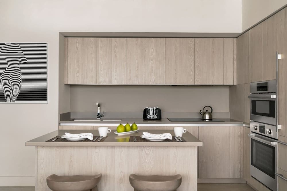 Hyde Beach House interior in Hollywood, FL — gallery photo 2