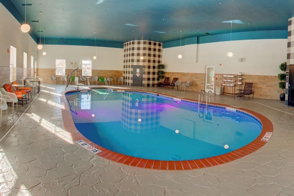 Comfort Suites Airport gallery photo in Newport News, VA — image 21