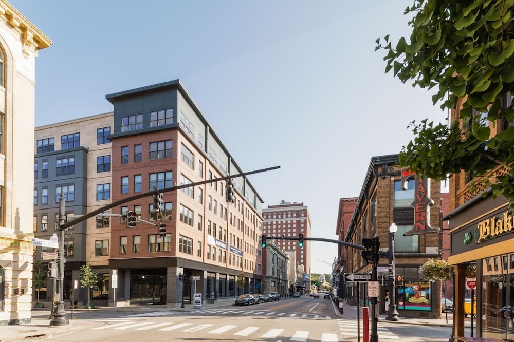Global Luxury Suites Downtown Providence gallery photo in Providence, RI — image 64