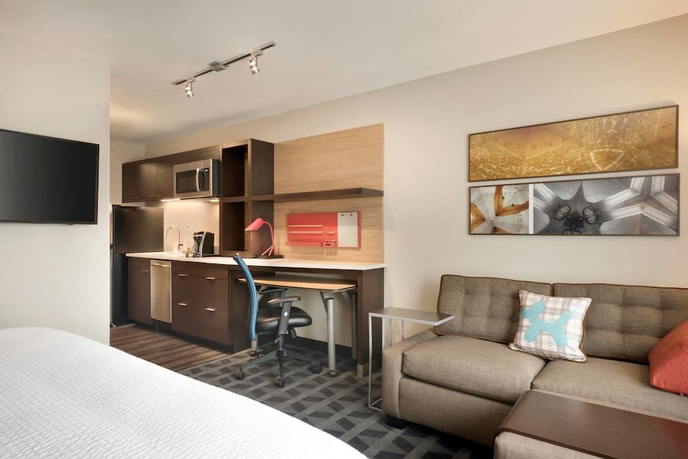 TownePlace Suites by Marriott Minooka property views in Minooka, IL — gallery photo 3