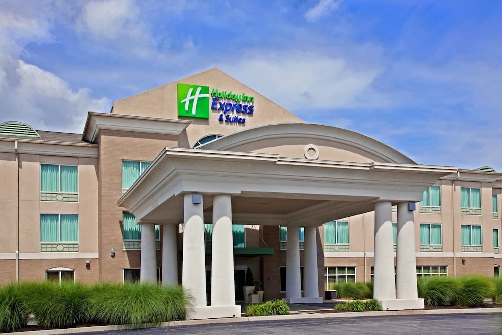 Holiday Inn Express Hotel & Suites Greenwood by IHG — hotel in Greenwood, Indiana
