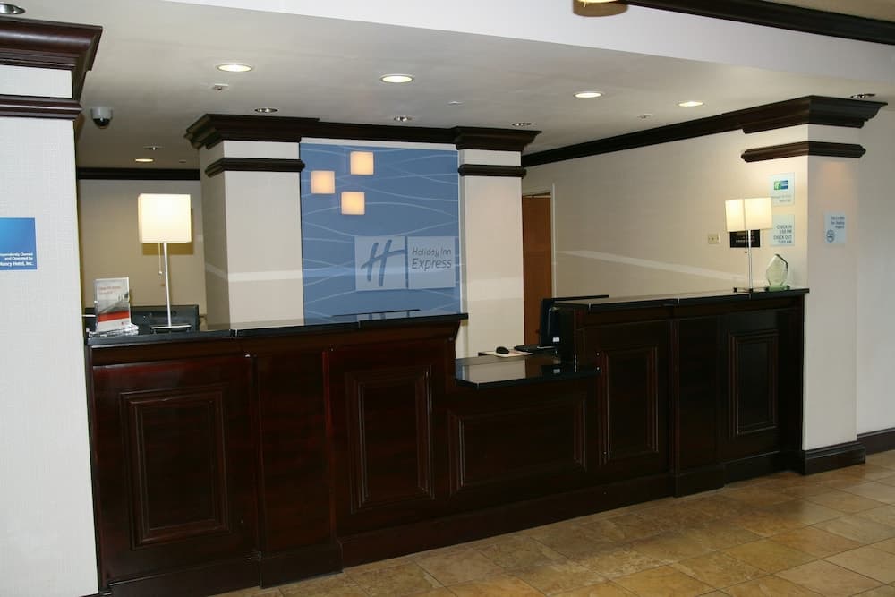 Holiday Inn Express Hotel & Suites Brooksville West by IHG interior in Spring Hill, FL — gallery photo 2