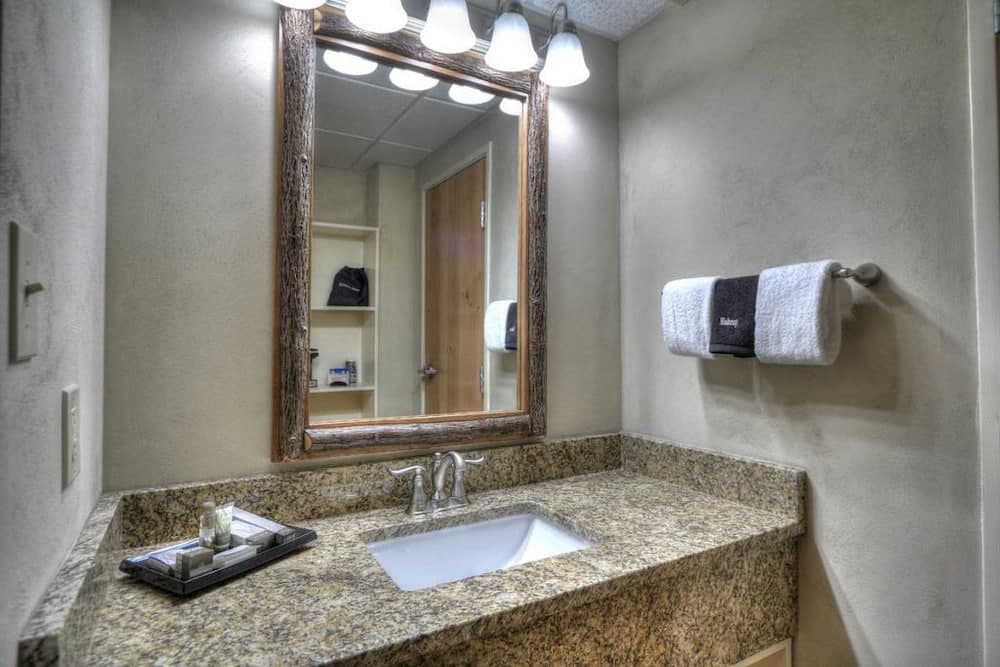 Lodge at Five Oaks Pigeon Forge - Sevierville property views in Sevierville, TN — gallery photo 3