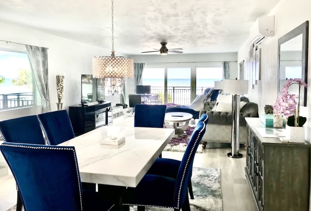 Organic Beach Retreat interior in Daytona Beach Shores, FL — gallery photo 2