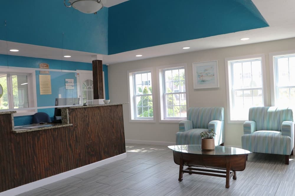 Sunbird ANNEX Resort interior in West Yarmouth, MA — gallery photo 2