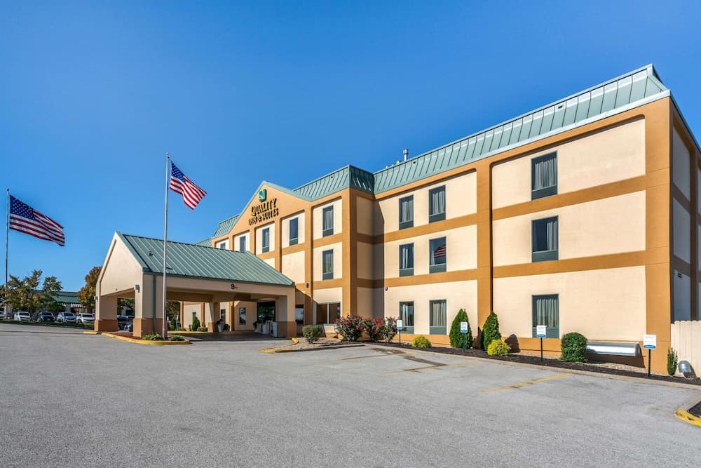 Quality Inn & Suites Jefferson City featured exterior or lobby in Jefferson City, MO — similar hotel