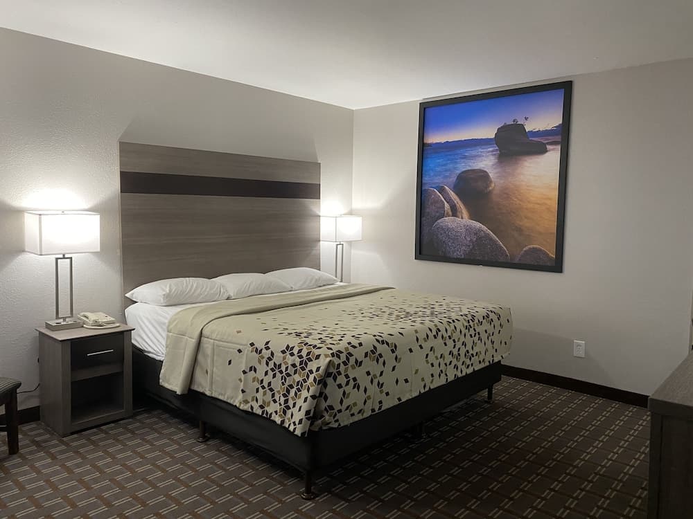 High Country Lodge interior in South Lake Tahoe, CA — gallery photo 2