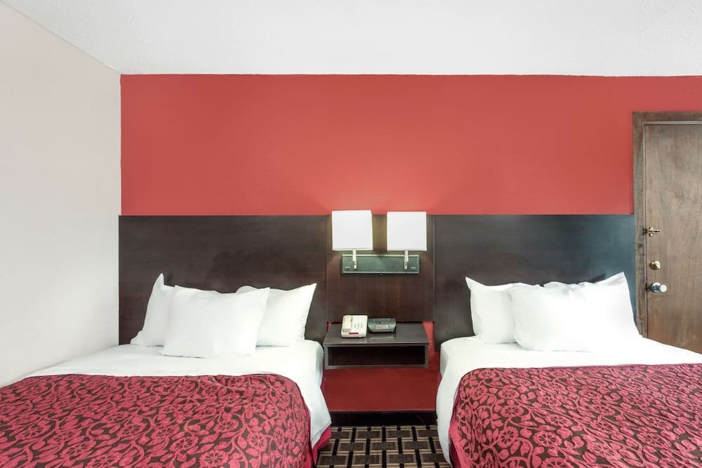 Days Inn by Wyndham Cullman property views in Cullman, AL — gallery photo 3
