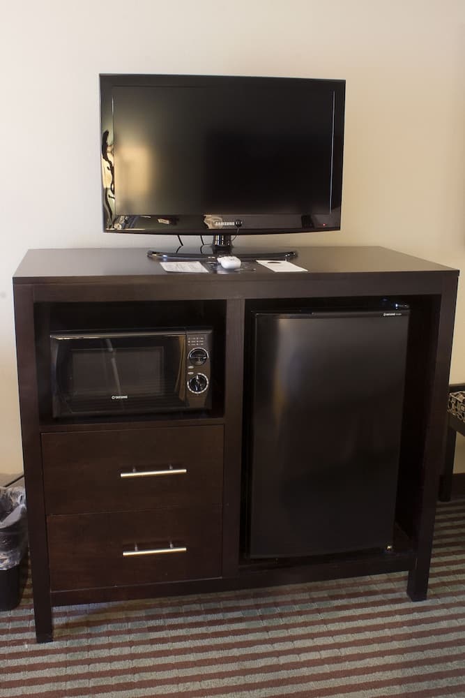 Holiday Inn Express & Suites Youngstown West - Austintown by IHG gallery photo in Austintown, OH — image 12