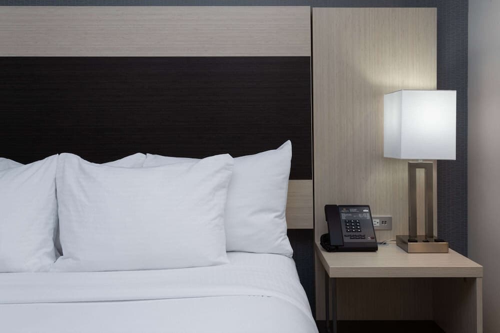 La Quinta Inn & Suites by Wyndham Shorewood gallery photo in Joliet, IL — image 22