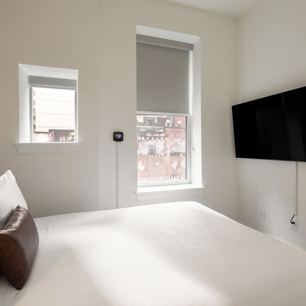 Sosuite 1BR Apt w W/d, Large Dining Seating interior in Philadelphia, PA — gallery photo 2