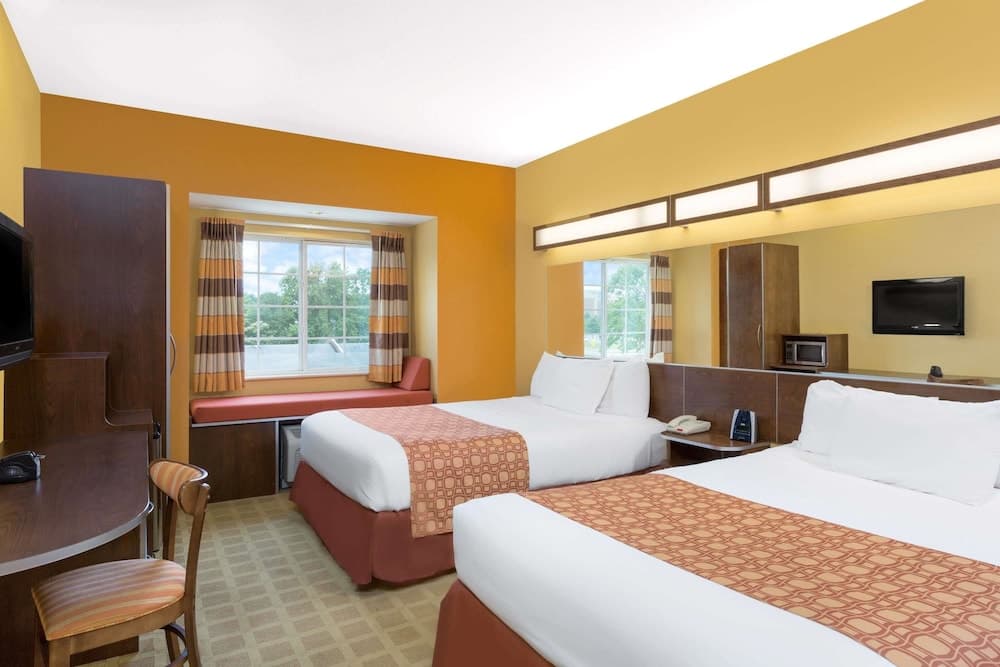 Microtel Inn & Suites by Wyndham Greenville/University Medic gallery photo in Greenville, NC — image 25