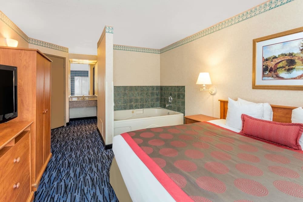Ramada by Wyndham Kent Seattle Area gallery photo in Kent, WA — image 23