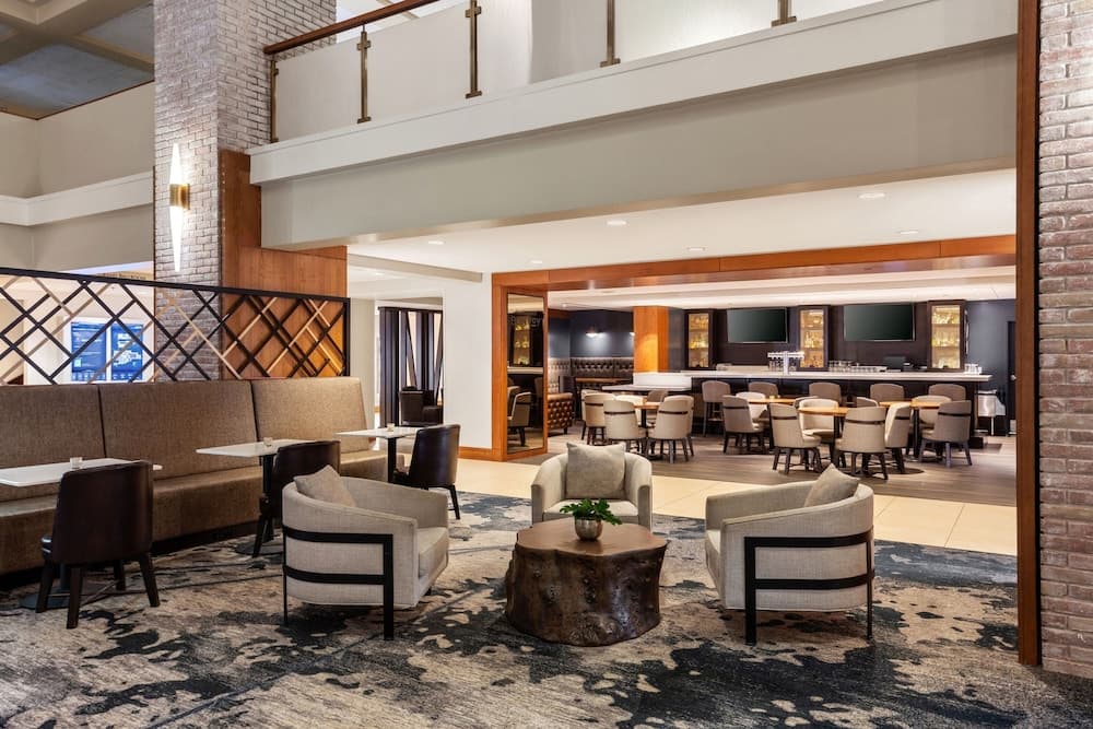 Lincolnshire Marriott Resort interior in Lincolnshire, IL — gallery photo 2