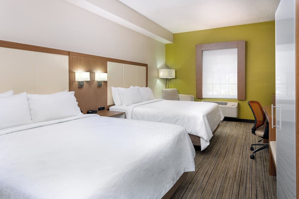 Holiday Inn Express & Suites Naples North - Bonita Springs by IHG gallery photo in Bonita Springs, FL — image 14