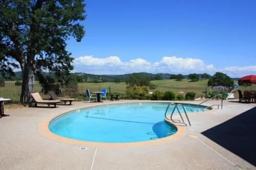 Oak Ridge Inn gallery photo in Plymouth, CA — image 9