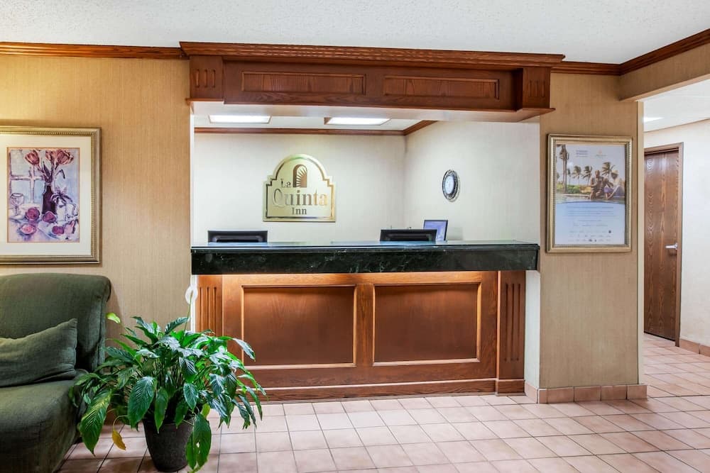 La Quinta Inn by Wyndham Detroit Southgate property views in Southgate, MI — gallery photo 3